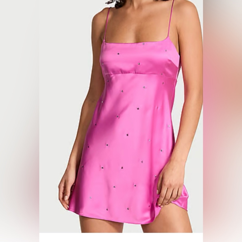 Victoria’s Secret Dew Drop Pink Satin Heart Slip Dress – Size Large – NWT